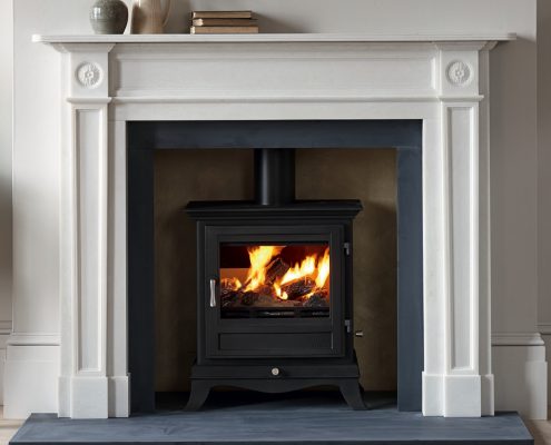 Chesneys Beaumont 8 Multi-fuel Stove with Langley fireplace