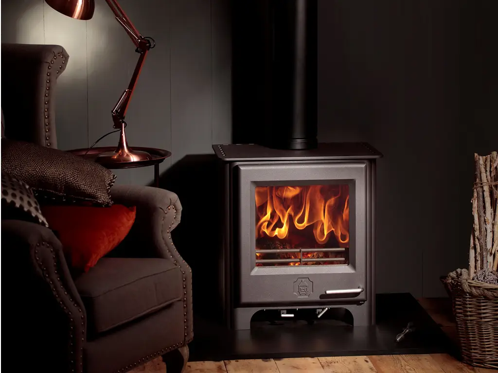 Woodwarm-freestanding-stoves-5 Woodwarm 6kW Phoenix Fireblazel